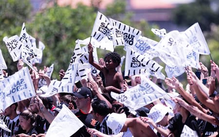 Festa da torcida do Corinthians em Itaquera (Foto: Wanderson Oliveira/PxImages/GazetaPress)