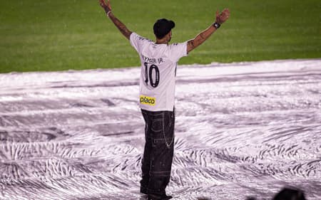 Neymar é o 11º maior artilheiro do Santos com 150 gols. (Foto: Victor Froes/Agência F8/Gazeta Press)