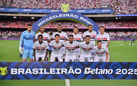 Elenco do São Paulo em partida do Brasileirão 2025