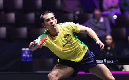 Hugo Calderano é eliminado por Kanak Jha no WTT Champions de Montpellier (Foto: Divulgação / WTT)