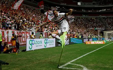 Luciano marcou um dos gols do São Paulo contra o Inter de Limeira em Brasília em 2024
