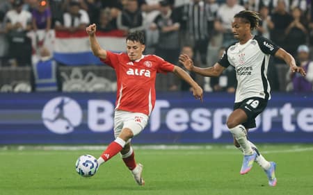 Com chances de rebaixamento, Internacional está no Z4 (Foto: Ricardo Duarte / Internacional)