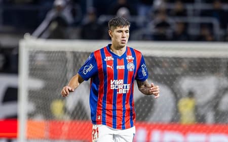 Ramos Mingo em ação contra o Bragantino (Foto: Rafael Rodrigues / EC Bahia)