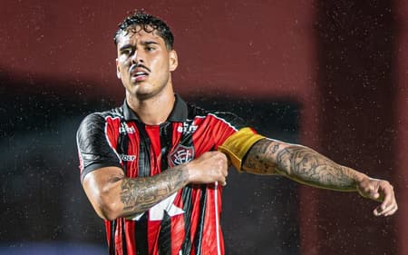 Lucas Halter em ação pelo Vitória (Foto: Victor Ferreira / EC Vitória)