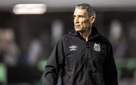 Juan Pablo Vojvoda reencontra o Ceará, agora pelo Santos (Foto: Raul Baretta/ Santos FC)