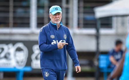 Mano Menezes pode deixar o Grêmio (Foto: Lucas Uebel/Grêmio FBPA)