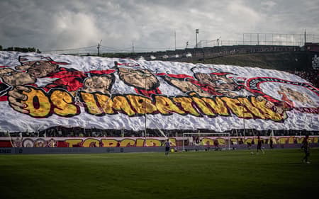 Torcida do Vitória faz a festa antes da partida contra o Mirassol (Foto: Victor Ferreira / EC Vitória)