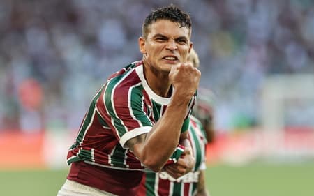 Thiago Silva comemora gol pelo Fluminense (Foto: Lucas Merçon/ Fluminense FC)