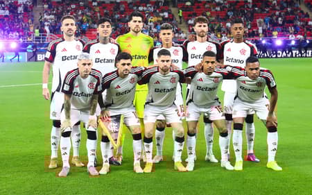 Jogadores do Flamengo durante o jogo contra o Cruz Azul (Foto: Gilvan de Souza/Flamengo)