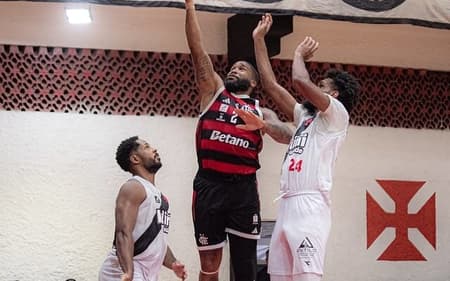 Flamengo e Vasco duelam em São Januário, pelo NBB (Foto: PaulaReis/Flamengo)