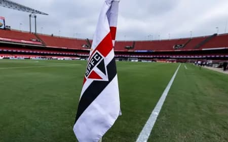 São Paulo escanteio
