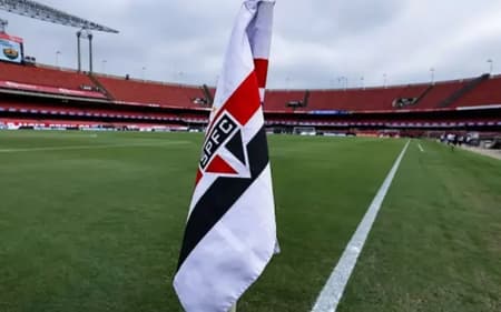 São Paulo escanteio