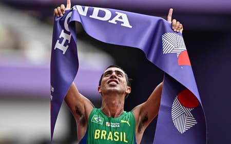Caio Bonfim campeão da marcha atlética no Mundial de Atletismo no Japão (Foto: Jewel Samad/ AFP)