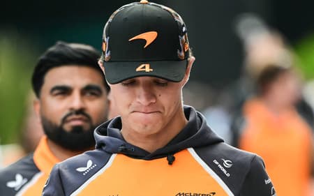 McLaren's British driver Lando Norris arrives for the practice session for the United States Formula One Grand Prix at the Circuit of the Americas in Austin, Texas, on October 17, 2025. (Photo by Jim WATSON / AFP)