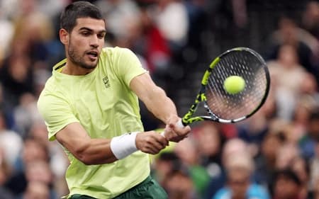 O espanhol Carlos Alcaraz na derrota para o americano Frances Tiafoe em Nova Jersey (Foto: Sarah Stier /AFP)