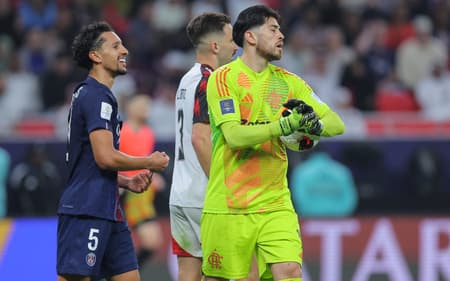 Marquinhos em ação em PSG x Flamengo (Foto: Karim JAAFAR / AFP)