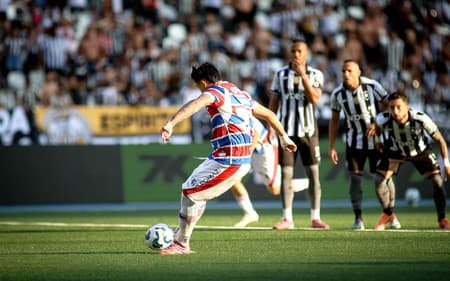 Adam Barrero - Botafogo x Fortaleza