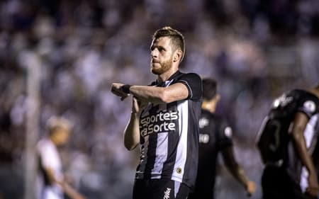 Aylon ficou no Ceará por duas temporadas (Foto: Stephan Eilert/Ceará SC)