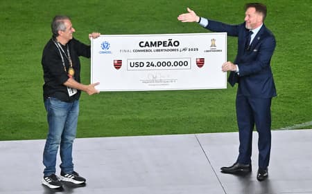 BAP segura cheque com premiação do Flamengo na Libertadores