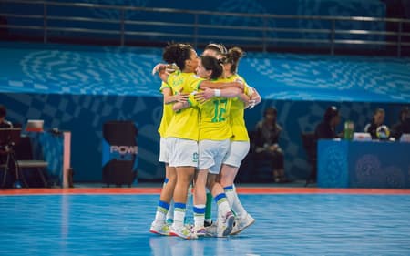 Brasil vence as quartas da Copa do Mundo Feminina de Futsal (Foto: Fabio Souza / CBF)