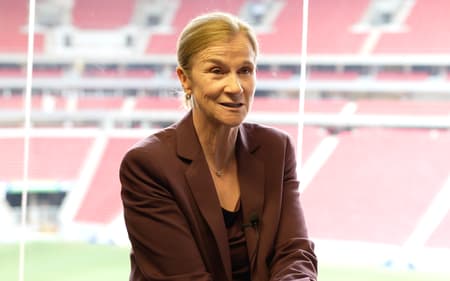Jill Ellis durante entrevista ao Lance!, na Arena BRB - Mané Garrincha, em Brasília. (Foto: Leandro Guerra/Lance!)
