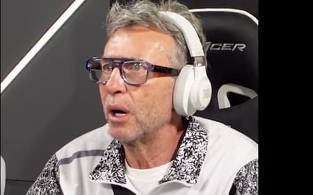 Craque Neto reagiu ao gol de Depay no Corinthians (Foto: Reprodução Rádio Craque Neto)