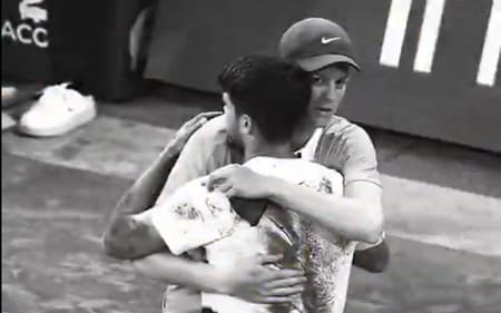 Sinner publica vídeo com abraço de Alcaraz (Foto: Reprodução / redes)