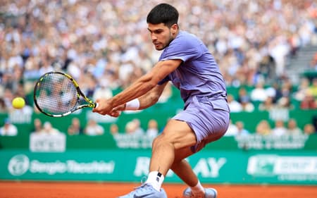Carlos-Alcaraz-quartas-de-final-Monte-Carlo