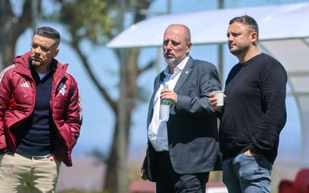 D'Alessandro, Alessandro Barcelos e André Mazzuco, dirigentes do Internacional