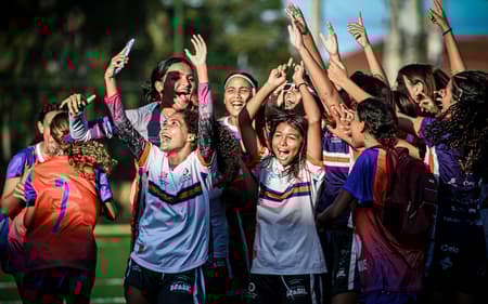 Futebol pela Igualdade comemora resultado. (Foto: Kely Pereira)