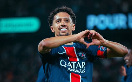 Marquinhos celebra gol do PSG contra o Auxerre