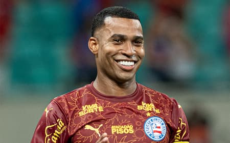 Jean Lucas comemora vitória pelo Bahia (Foto: Celo Gil)
