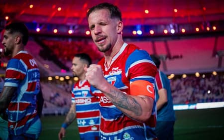 Lucas Sasha, volante do Fortaleza (Foto: Mateus Lotif/Fortaleza EC)