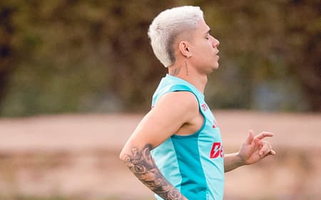 Luiz Araújo treino Flamengo