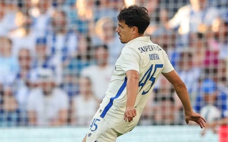 Moreira, lateral do São Paulo, acertou renovação de empréstimo com o Porto, de Portugal