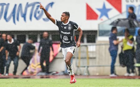 Pedro Rocha gol comemoração Remo Goiás Série B