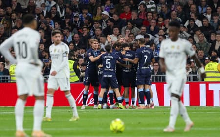 Pela 15ª rodada de La Liga, o Celta de Vigo venceu o Real Madrid por 1 a 0 (Foto: Thomas COEX / AFP)