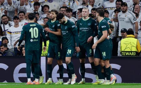 Pela Champions League, o Manchester City venceu o Real Madrid por 2 a 1 (Foto: Oscar DEL POZO / AFP)