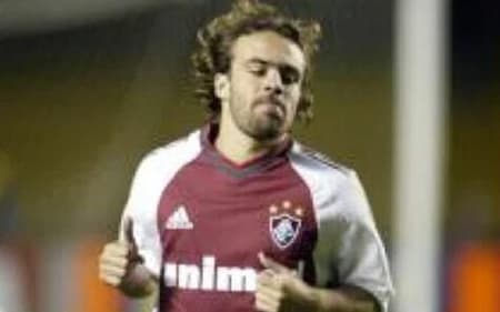 Roger Flores vestiu a cmisa 10 do Fluminense