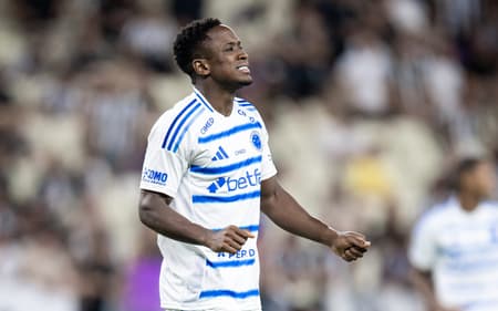 Sinisterra Ceará Cruzeiro Brasileirão