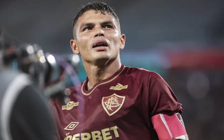 Thiago Silva em campo pelo Fluminense no Brasileirão (Foto: Lucas Merçon/FFC)
