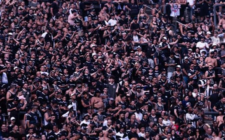 Torcida do Corinthians na Neo Química Arena