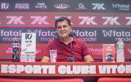 Fábio Mota, presidente do Vitória, em entrevista coletiva (Foto: Victor Ferreira / EC Vitória)