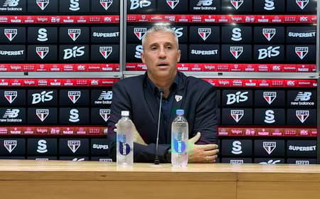Coletiva de Hernán Crespo após São Paulo e RB Bragantino, na Vila Belmiro