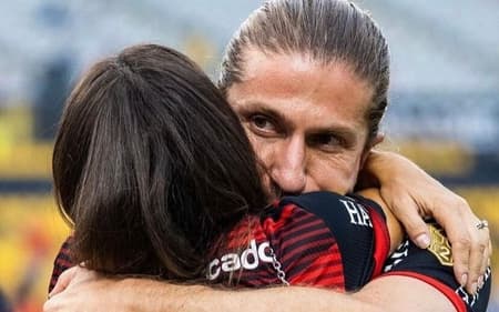 Patrícia Buno e Filipe Luís após título do Flamengo (Foto: Reproduçaõ redes sociais)