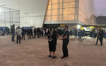 Corinthians encara o Vasco pela partida de ida da final da Copa do Brasil