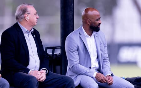 Osmar Stabile e Fabinho Soldado (Foto: Rodrigo Coca/Agência Corinthians)
