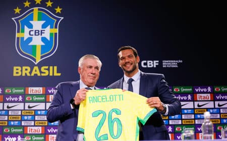 Carlo Ancelotti e Samir Xaud, presidente da CBF