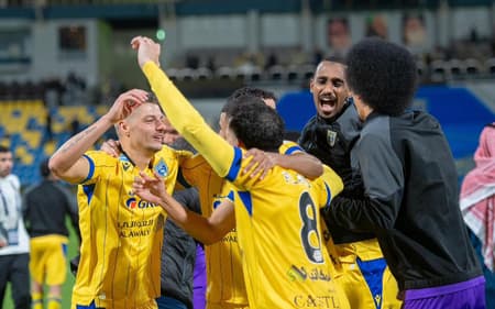 Andrei Girotto em ação pelo Al Taawoun no Campeonato Saudita (Foto: Divulgação)