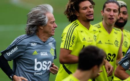 Jorge Jesus ao lado de Willian Arão (Foto: Divulgação/Flamengo)